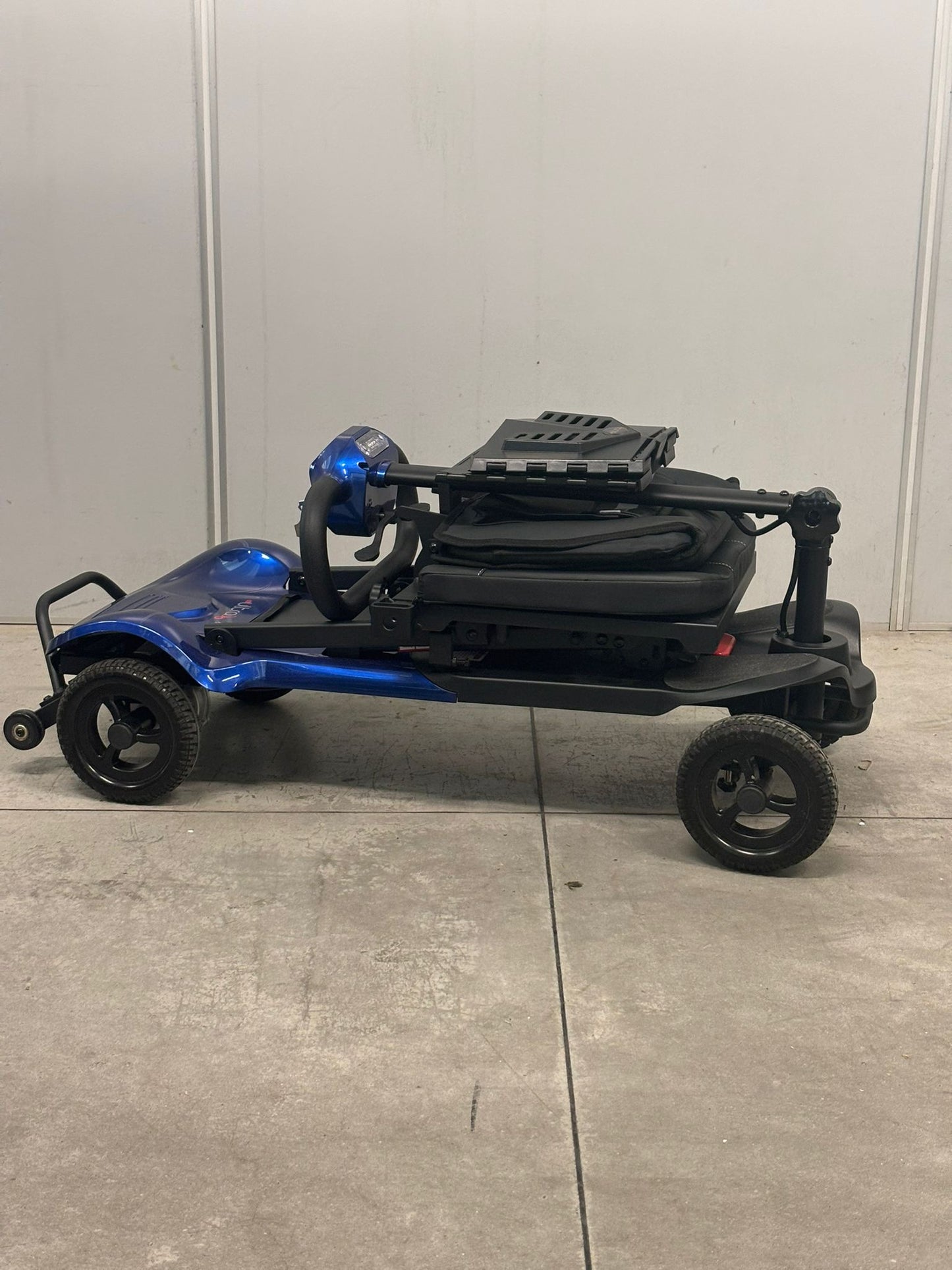 SCOOTER PIEGHEVOLE ULTRA - RICONDIZIONATO